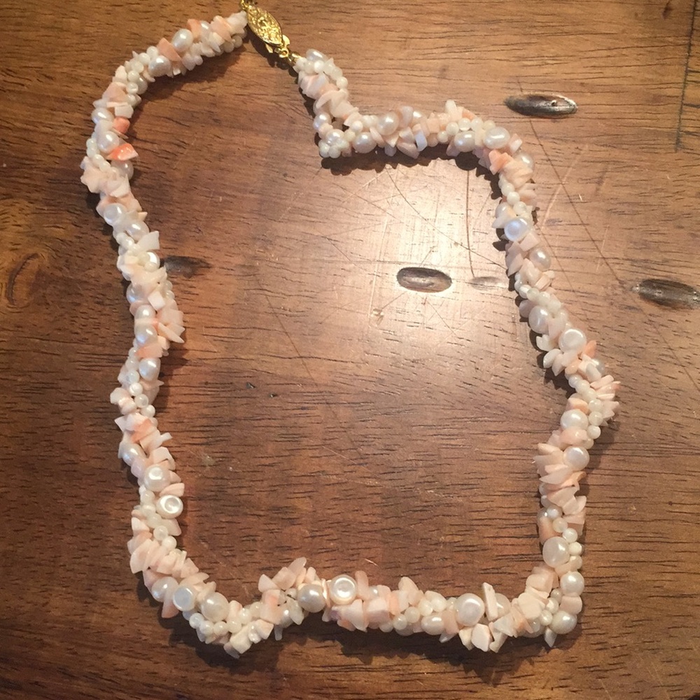 Shell necklace